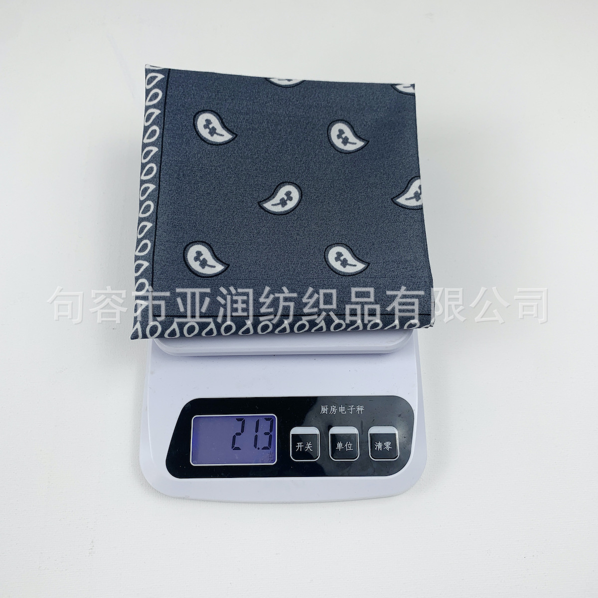 Factory Straight Hair 21g Polyester Paisley Cashew Flower Square Scarf Full Polyester Hip-Hop Hip-Hop Outdoor Cycling Scarf in Stock