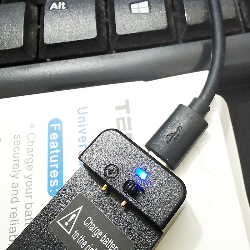 Mini Portable Charger Lithium Battery Universal Charging MicroUSB for Elderly Mobile Phone/Camera Battery Charger