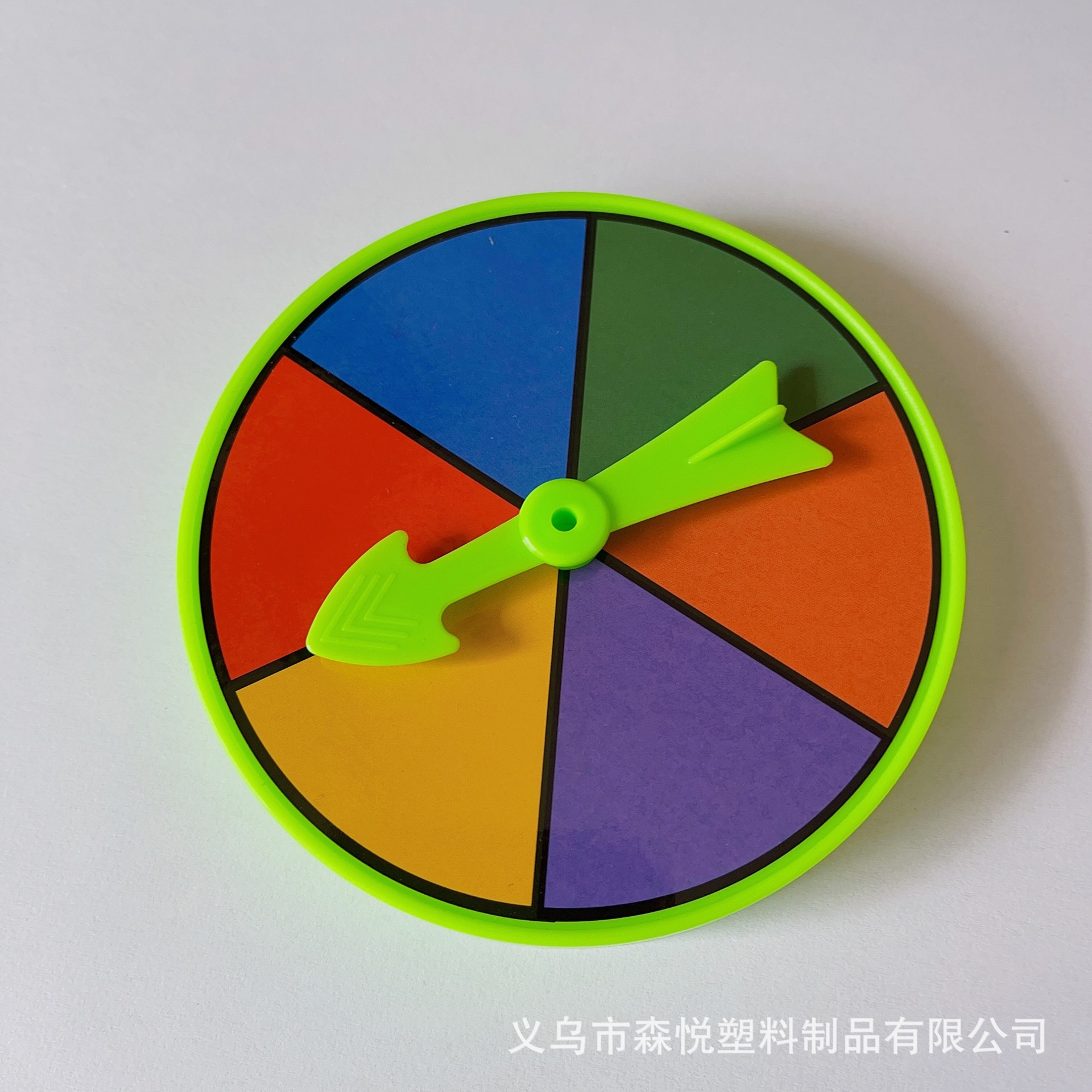 Source Factory V-Shaped Fin Tabletop Game Round Plastic Turntable Pointer