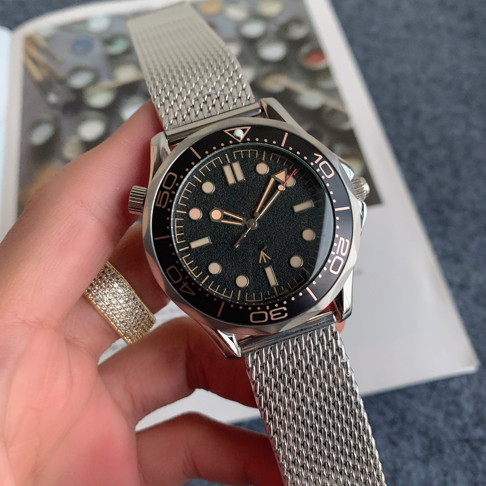 2021 Cross-border Foreign Trade European Haima Series Diving Sports Men's Business Casual Temperament Mesh Band Watch Gift