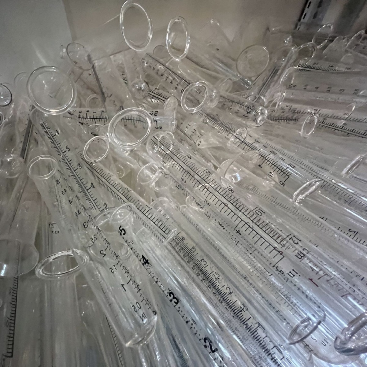 Cross-border environmental protection new flashlight high borosilicate glass rain gauge test tube glass scratch-resistant wear-resistant measuring cup scale