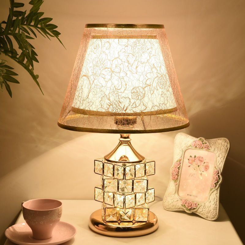 European-style Crystal Table Lamp Bedroom Bedside Lamp Household Simple Modern Warm Romantic Wedding Decorative Bedside Table Lamp