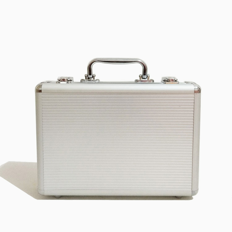 Manufacturer in Stock Wholesale Silver 500 Yards Aluminum Alloy Entertainment Chip Box Chip Set Box Playing Card Box