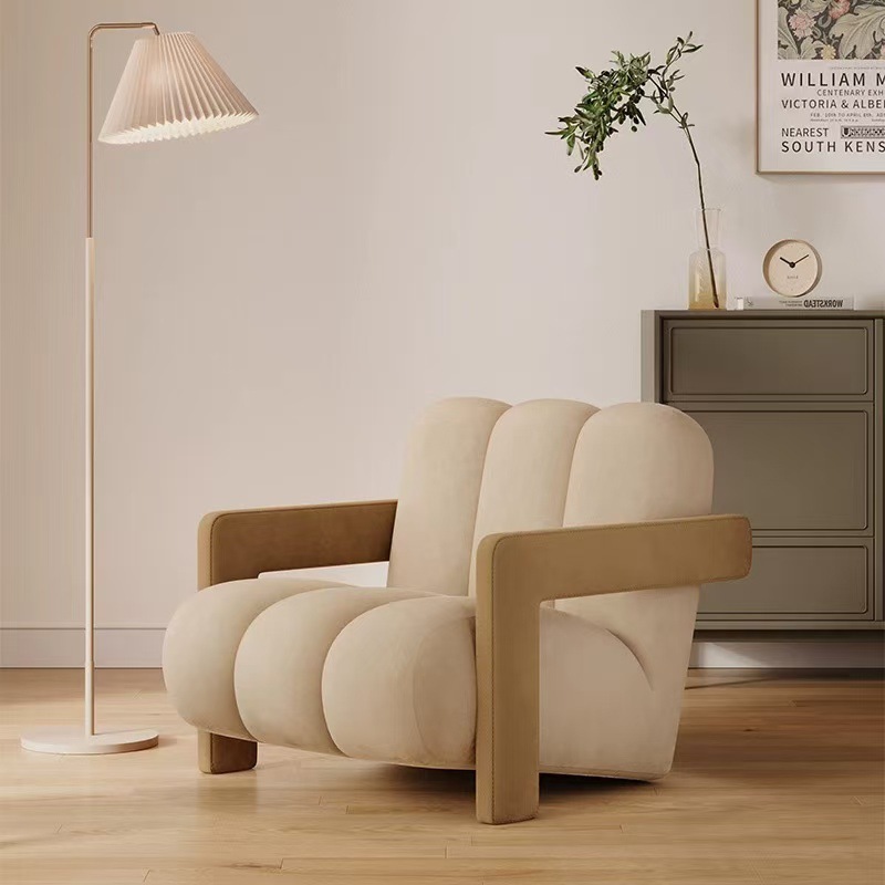 Кресло в кремовом стиле, легкий роскошный дизайнерский диван, одно кресло для приема гостей