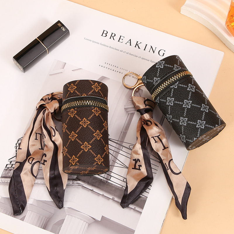 Cross-Border New Keychain Pendant Presbyopic Internet Celebrity Pendant Fashion Lipstick Bag Creative Fashion Portable Internet Celebrity Versatile
