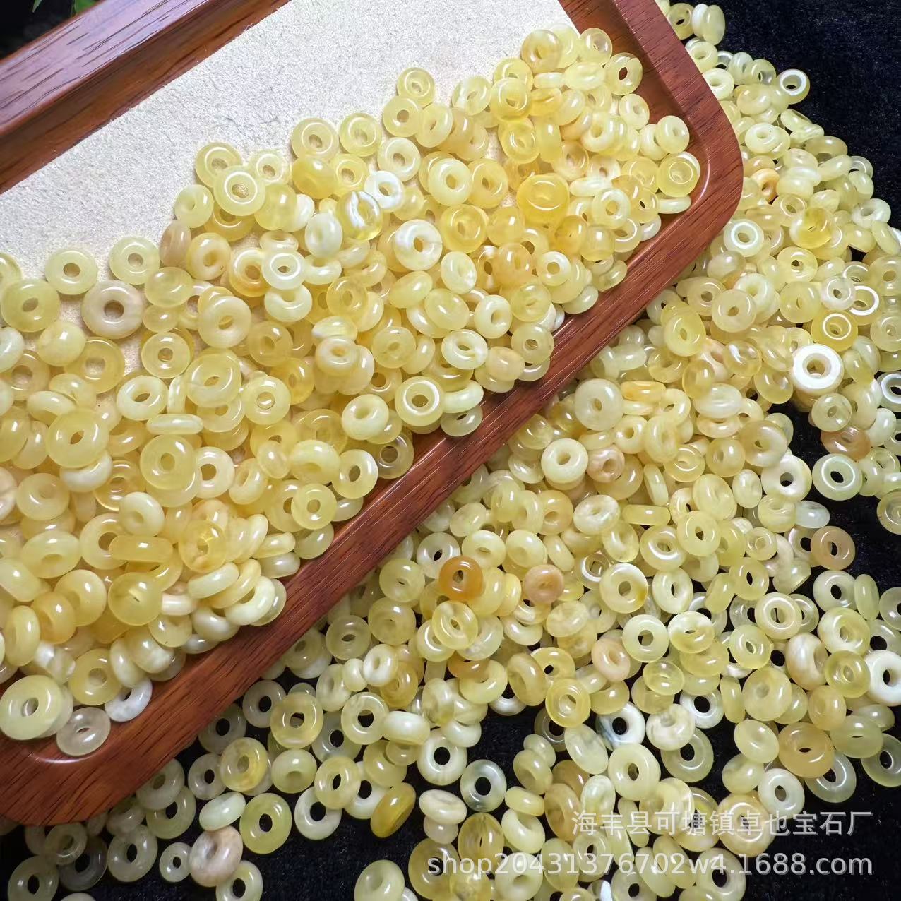 Raw Natural Beeswax Ring White Flower Wax Donut DIY Handmade Versatile Small Accessory 2025 New Amber