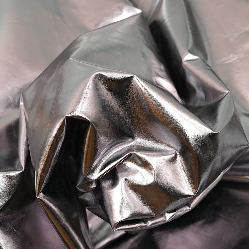 Processing 50D gilding fabric waterproof 300t spring spinning gilding plain metal fabric down jacket fabric