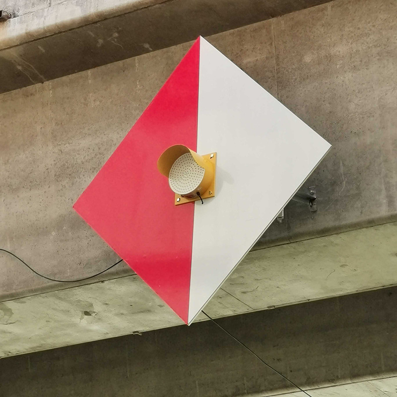 Bridge and Culvert Lights, One-Way Fixed Lights, Solar-Powered Bridge Warning Lights, Long-Life Disc-Shaped Cold Light Source Bridge Columns