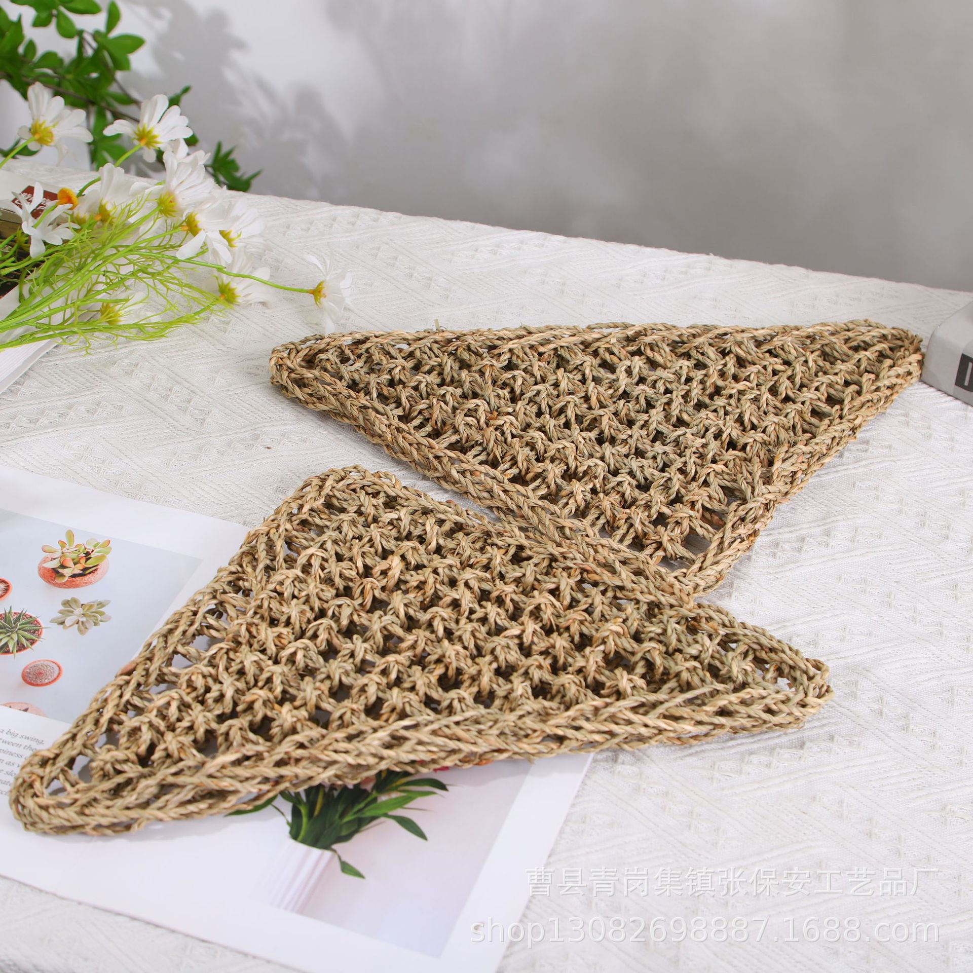 Straw Pet Crawling Mat Climbing Pet Lizard Hammock Seagrass Braided Pet Mat Feeding Box with Suction Cup Climbing Pet Grass