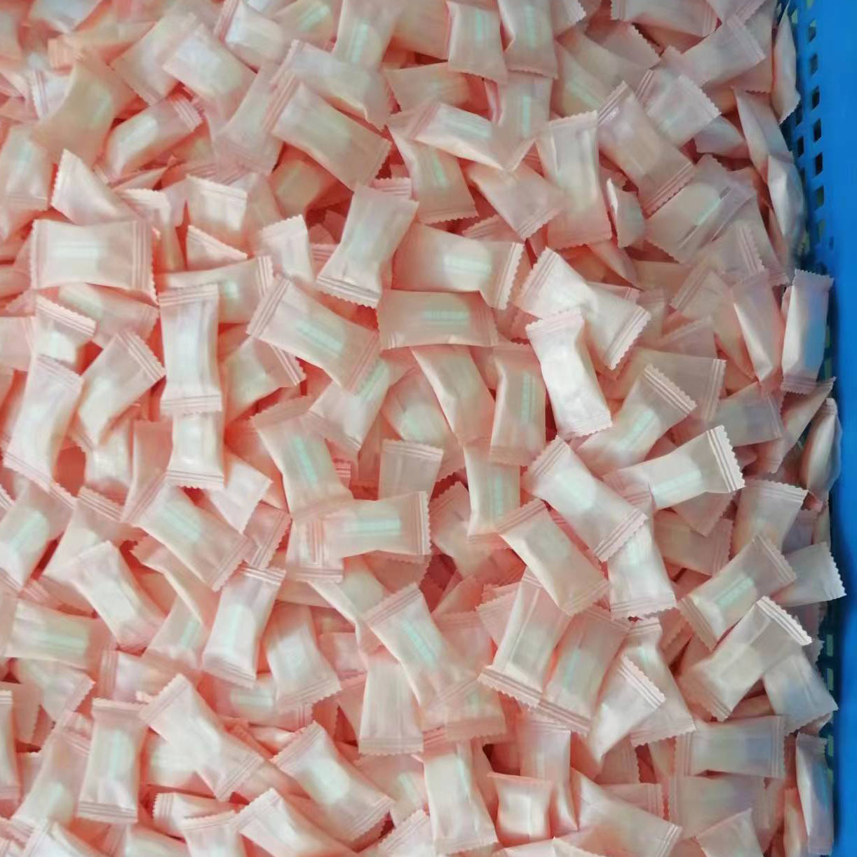 Compressed Towel English Packaging Large Wholesale Factory Hotel Travel Makeup Remover Cleansing Towel Disposable Face Wash Towel