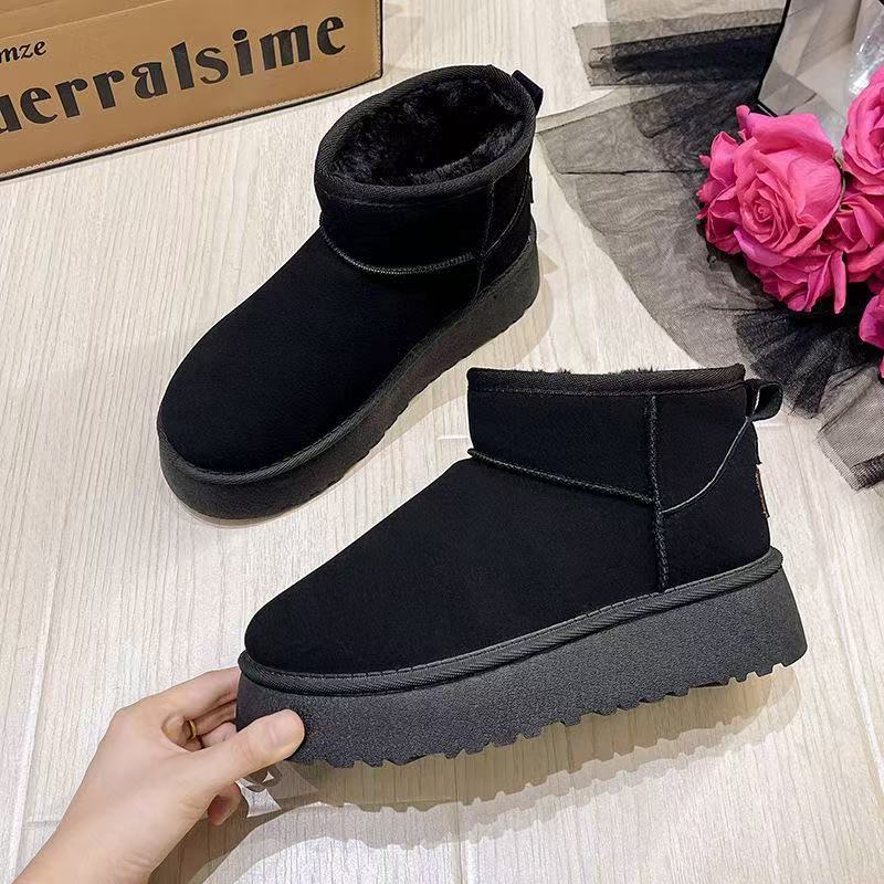 Women's Snow Boots with Plush Lining, Thickened for Warmth, Winter Non-Slip Waterproof Boots, Popular Outdoor Mid-Calf Thick-Soled Women's Cotton Shoes