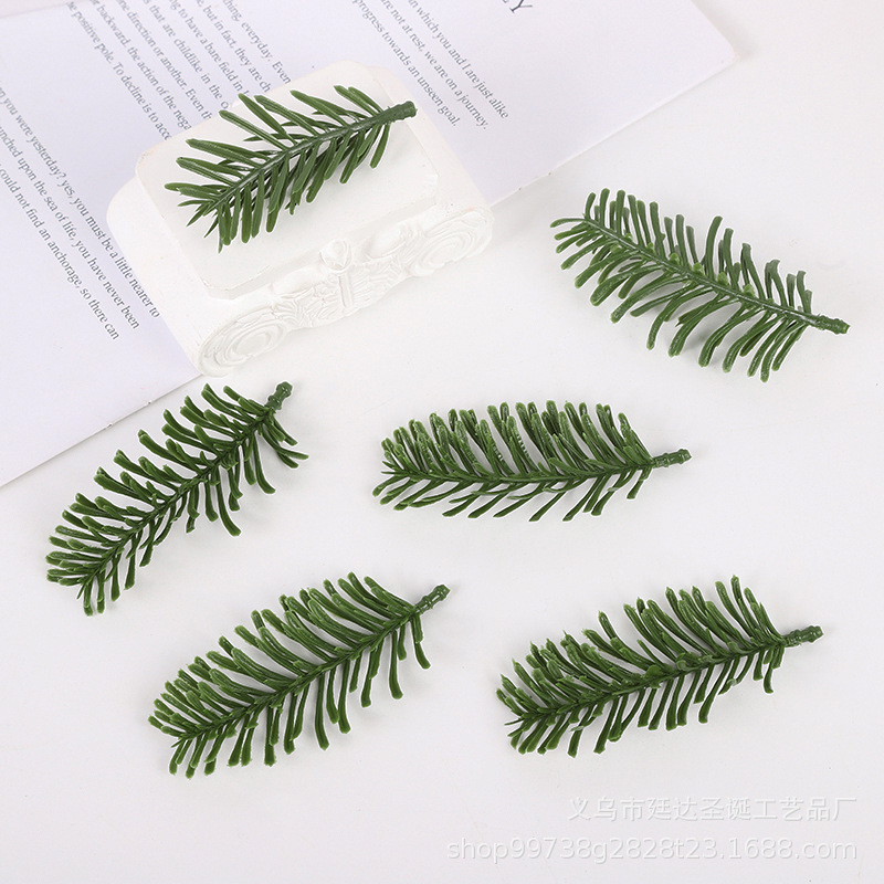 Factory wholesale simulation plant single-sided pine needle branches Christmas tree decoration accessories holiday atmosphere dress plastic materials