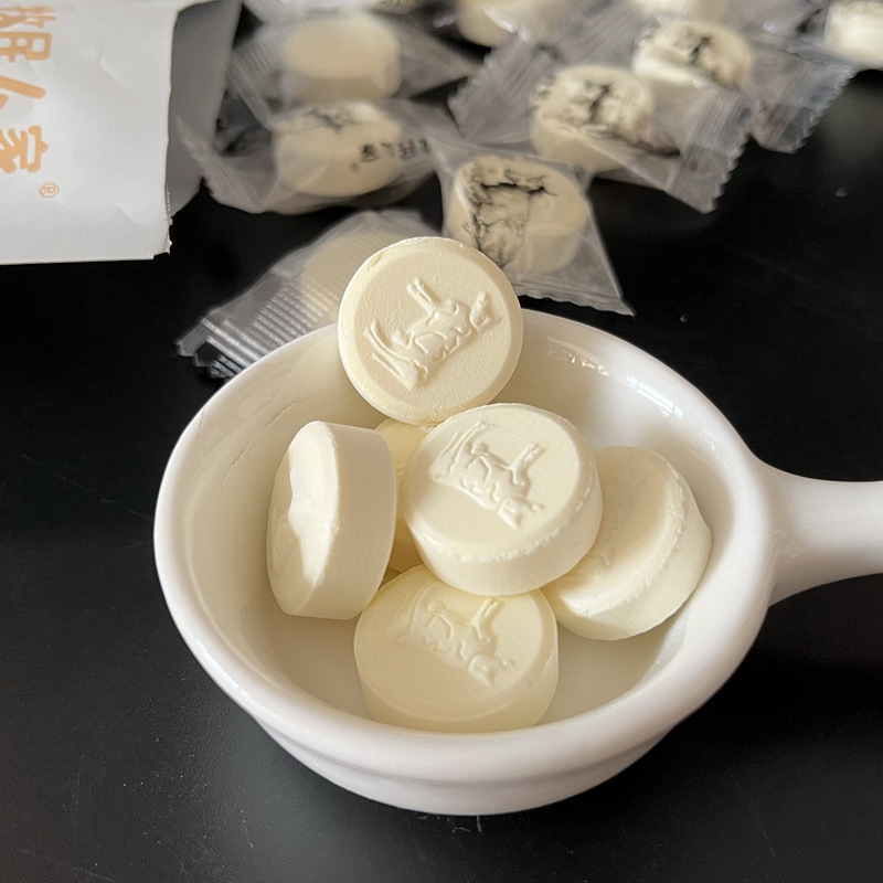 Herdsmen's Milk Tablets Xinjiang Specialty Dry Milk Tablets Separate Packaging Milk Shells Children's Instant Milk Candy 100g