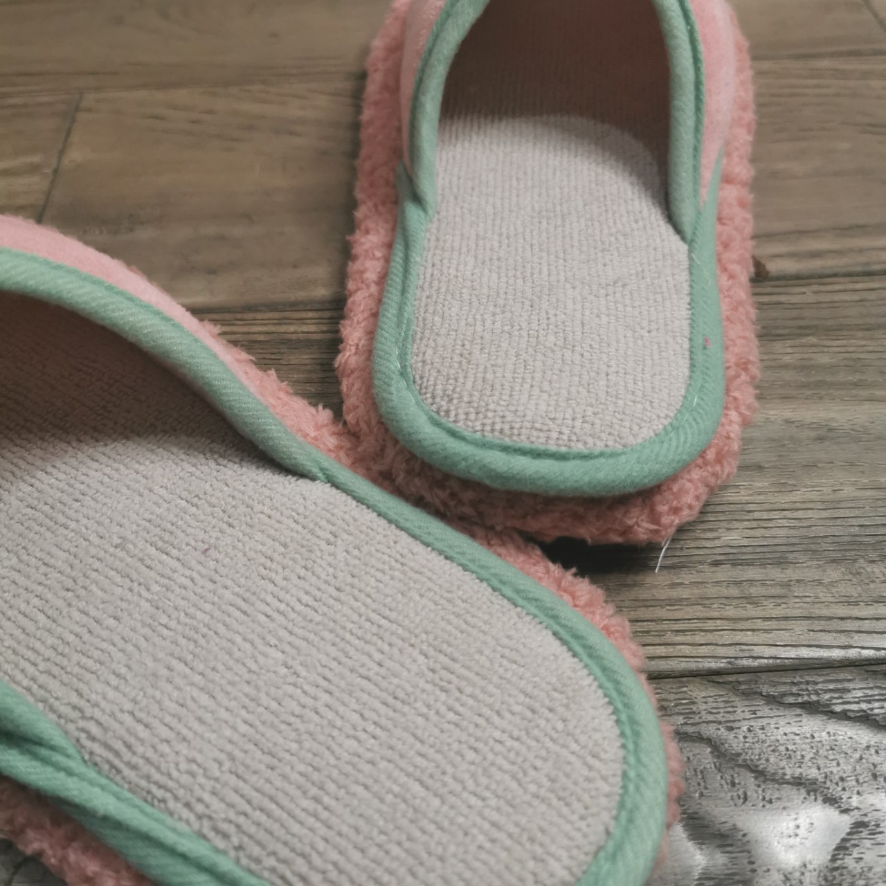Solid Color Japanese Style Simple Couple's Erasable Floor Sweeping Wooden Floor Tile Cleaning Slippers Lazy Slippers