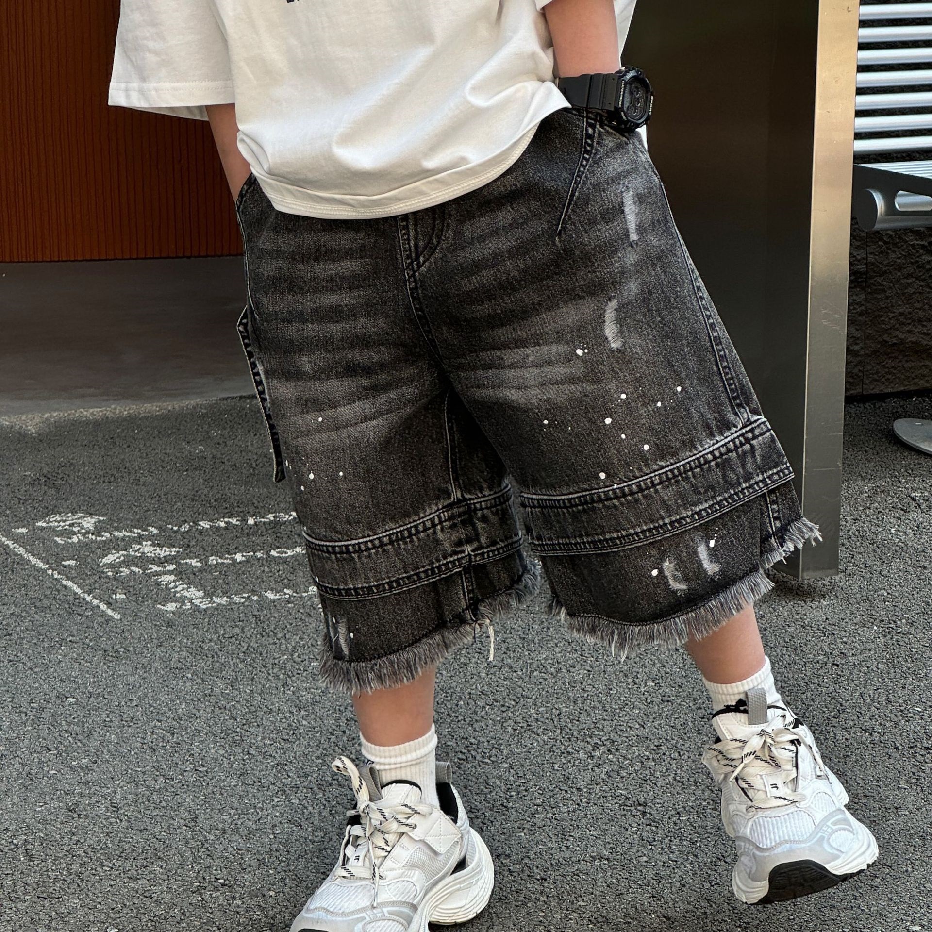 2025 New Summer Korean Style Boys' Versatile Street Washed Distressed Jeans Children's Shorts Trendy