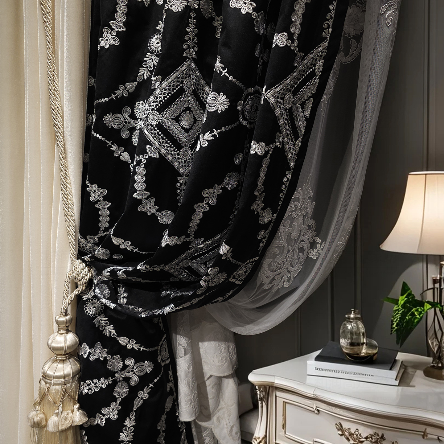 French-Style Light Luxury High-Precision Embroidered Curtains Black High-End Villa Living Room 2025 New European-Style Living Room Bedroom