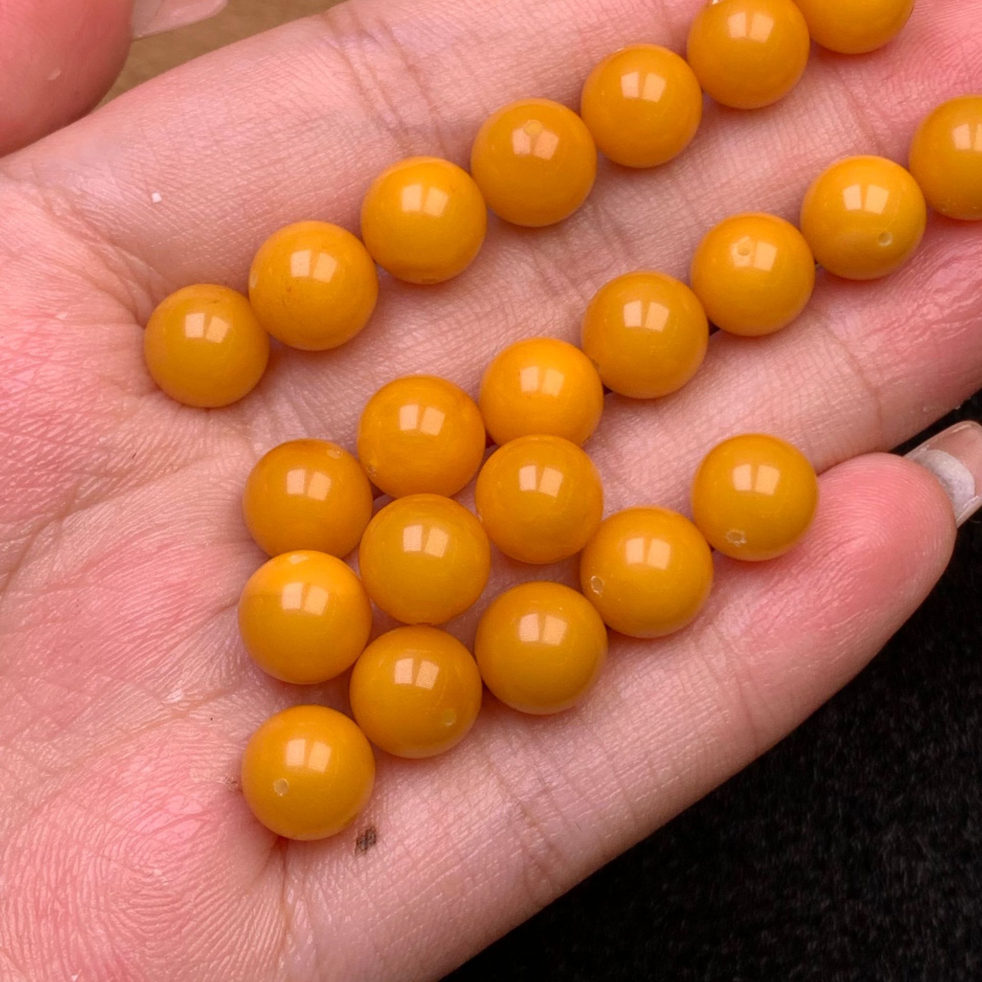 Natural Russian Amber Beeswax Old Honey Round Beads Loose Beads Wax Rich and Full of Cultural Accessories Bracelets Wholesale