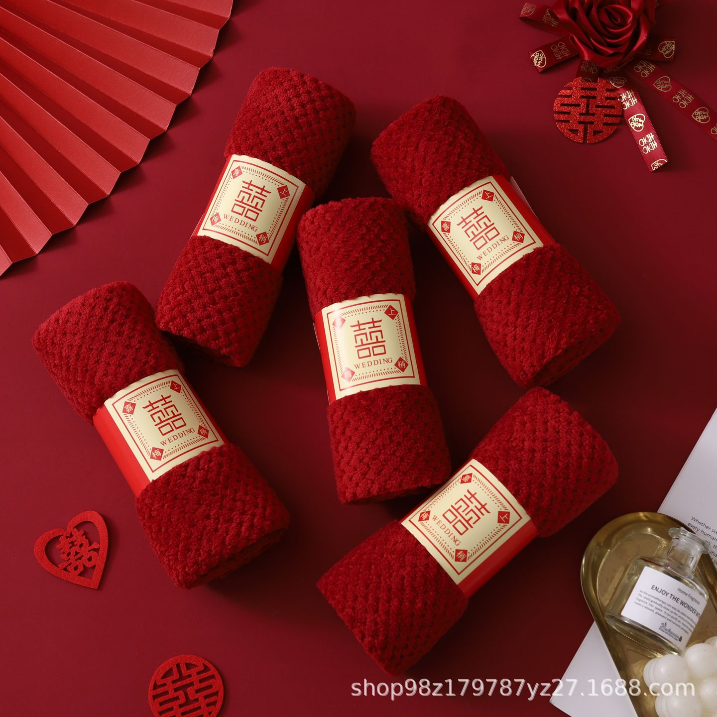 Wedding Towel with Happy Words, Coral Velvet, Thickeneded, Soft and Absorbent, Face Wash Towel, Wedding Return Gift, Souvenir Towel