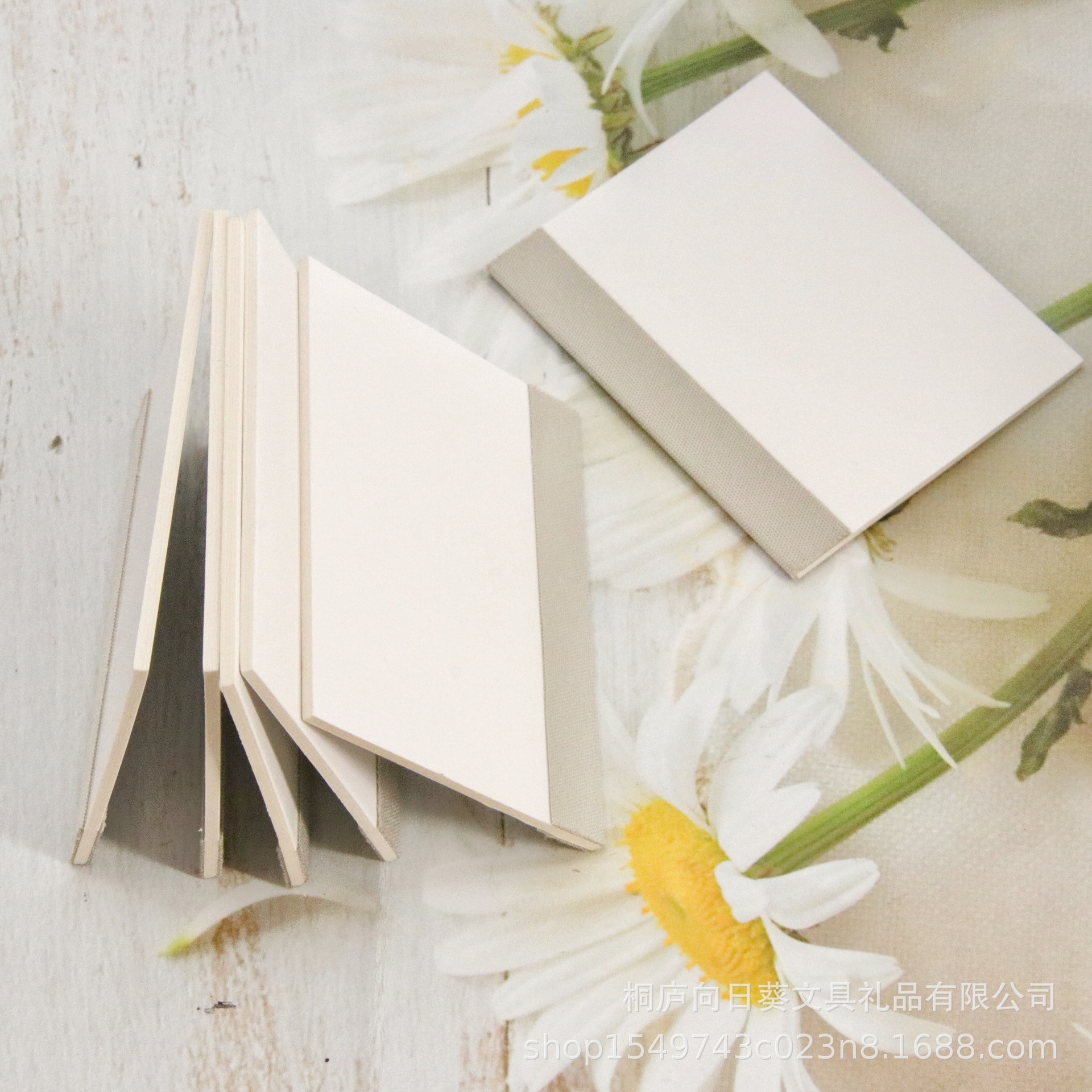 Simple, Lightweight and Portable Mobile Phone Cleaning Tool, Easy to Clean and Convenient to Operate Wholesale