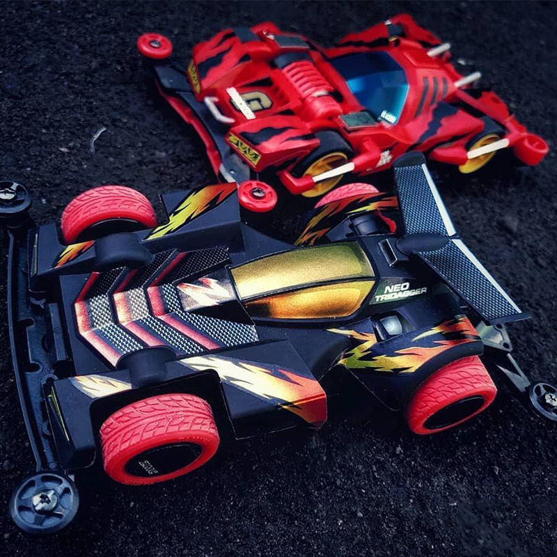 Four-wheel-drive brothers TZ-X whirlwind charge Big Mac S2 Cobra assembled racing model assembled four-wheel-drive toy