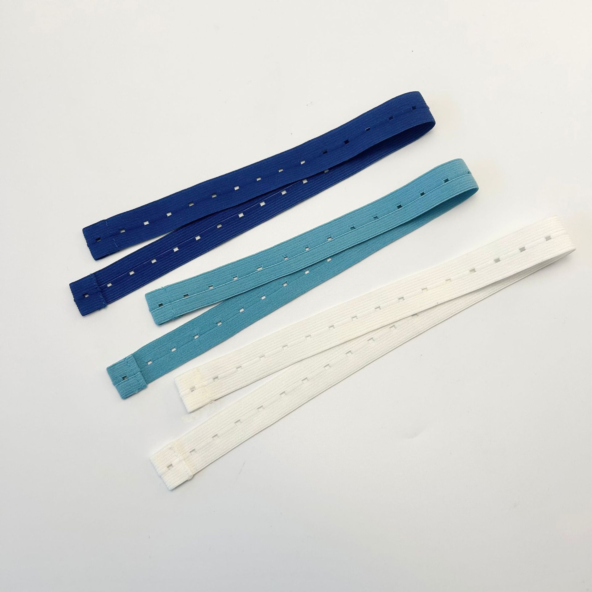 Производитель нетканых материалов, специализирующийся на высокоскоростной резке и штамповке по выгодным ценам