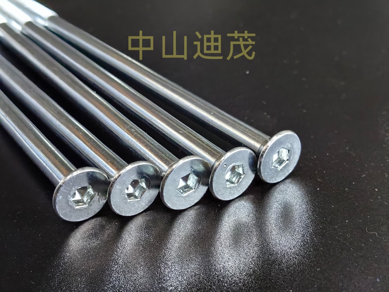 Универсальная машина для формовки дверных краев