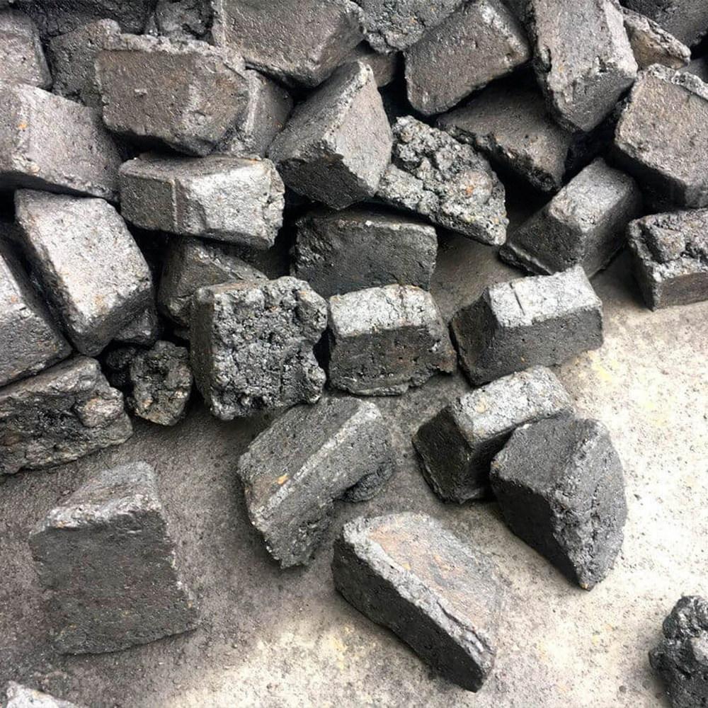 Supply Silicon Iron 65 #   70 #   75 #   Silicon Iron Block, Silicon Iron Granules, Silicon Iron Powder, Silicon Carbon Alloy Balls, Silicon Iron Balls.