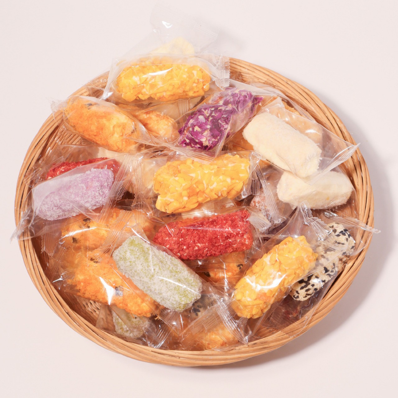 Brushed Soufflé Scenic Spot Popular Three Food Salted Egg Yolk Egg Roll Soufflé Internet Celebrity Pastries Bulk Snacks Wholesale