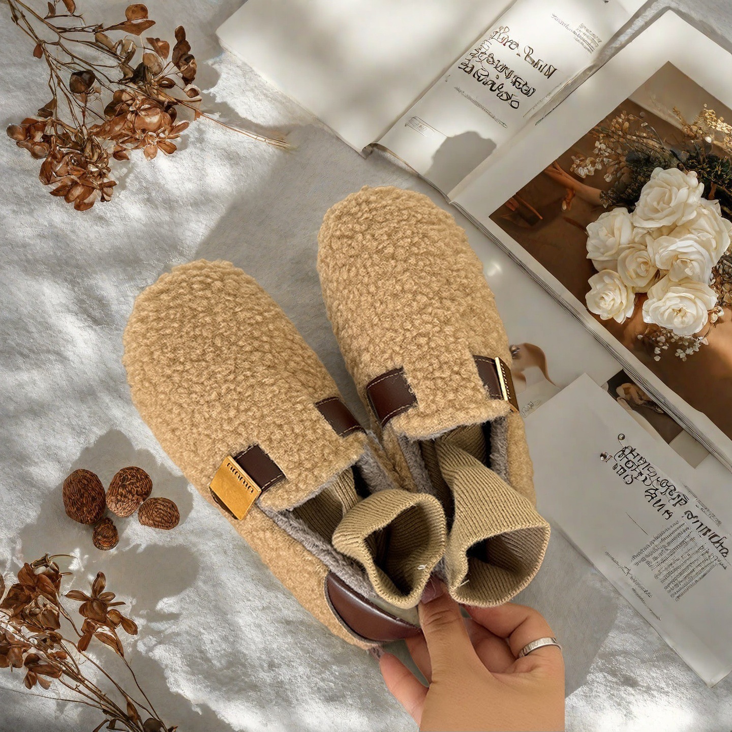 2025 Winter Korean Style Women's Shoes for Outer Wear, Velvet and Cotton Retro Flat-Soled Slip-On Cotton Shoes, One-Piece Drop Shipping