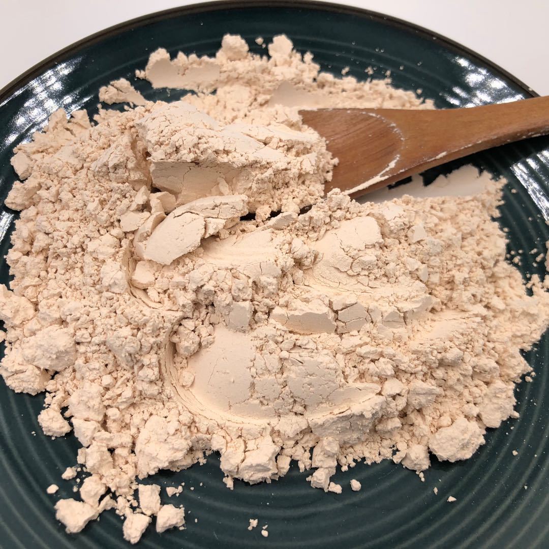 Manufacturer Produces Calcined White Diatomaceous Earth Modified Filter Aid for Coatings, Paints, and Water Treatment, Available in Stock for Moisture Absorption