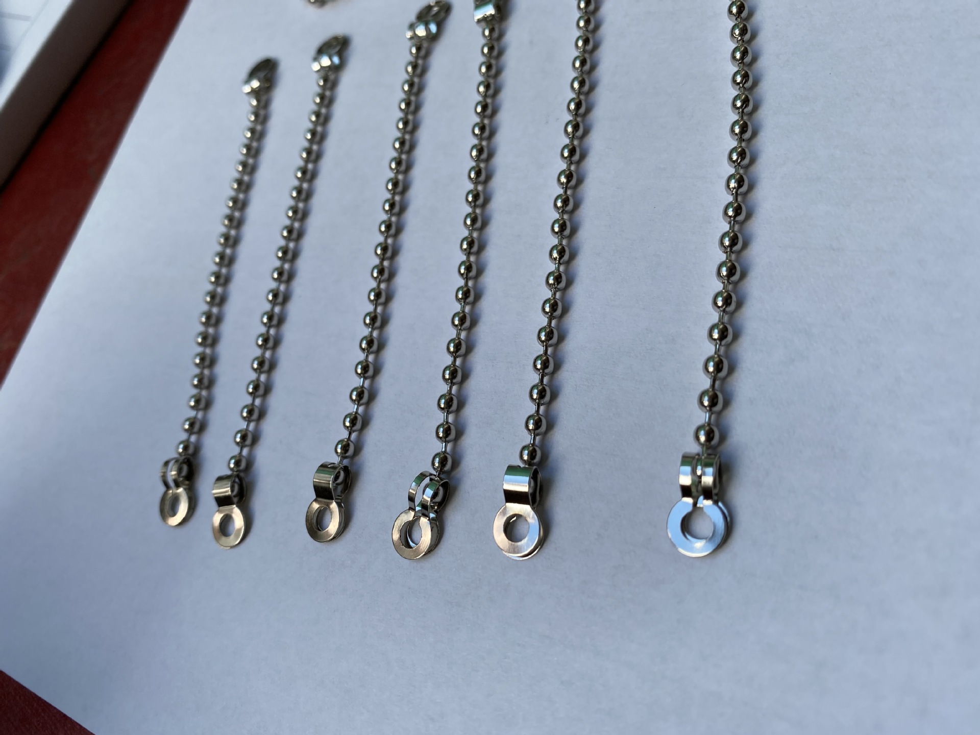 Our Company Mass-Produces Bead Chains, Wholesale Wave Bead Chains, Stainless Steel Wave Bead Chains, Colorful Bead Chain Accessories, Welcome to Order