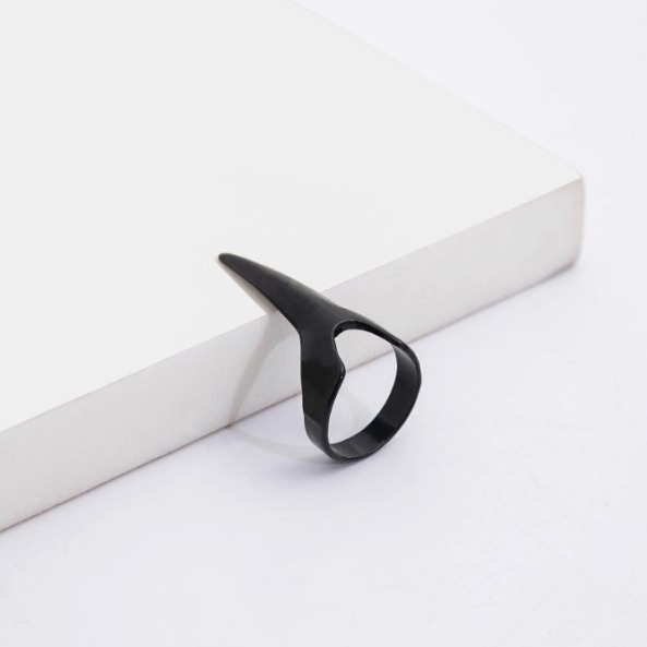 Cross-Border Exaggerated Devil's Claw Plate Hair Nail Ring Ring Accessories Wolverine European and American Amazon Simple Punk Style