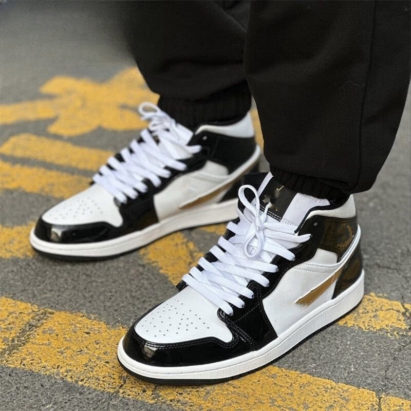 2025 New Aj1 Mid-Top Basketball Shoes Mid Black and White Panda Cross-Border Dropshipping Men's and Women's Same Style Sports Shoes Pure Original