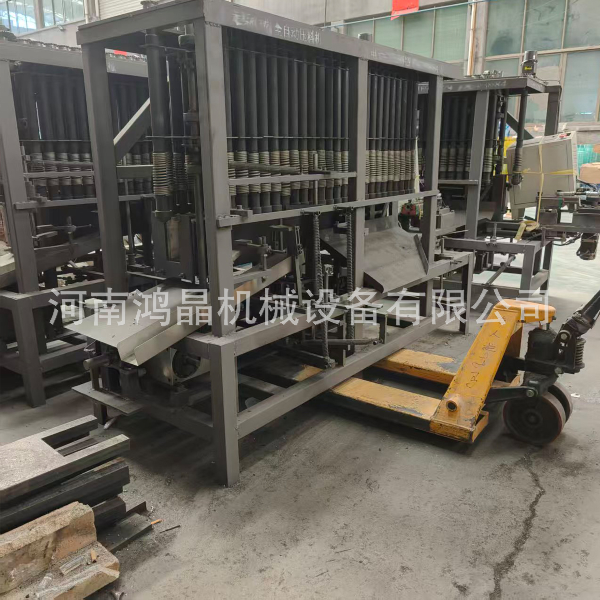 Полностью автоматическая машина для прессования кристаллов, оборудование для кристаллического стекла, производство прессованных полос из стекла, изготовление форм