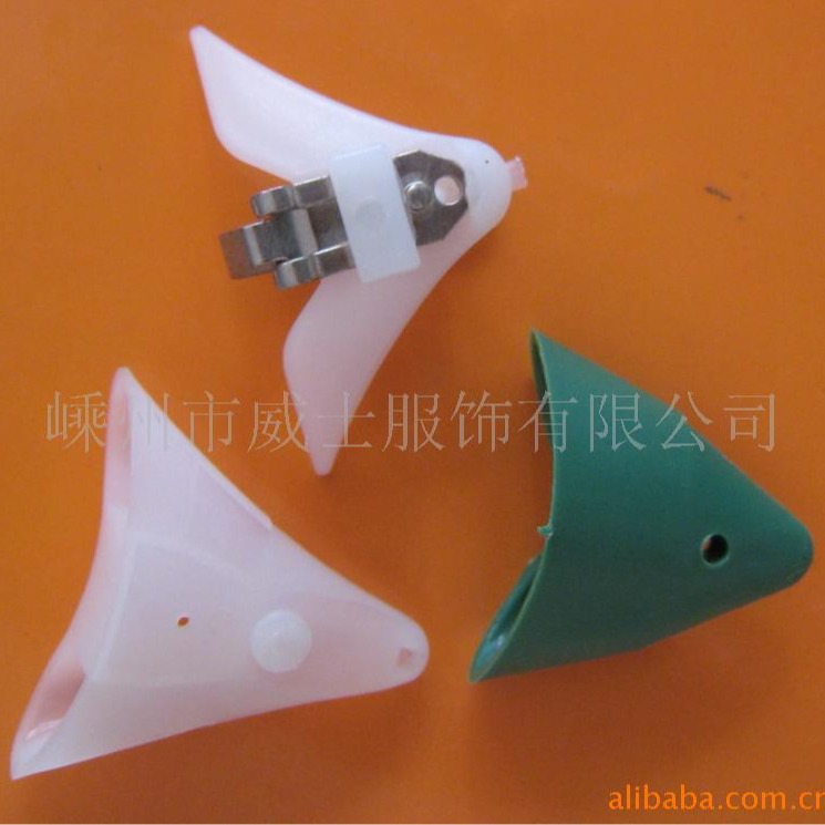 Shengzhou manufacturers direct supply tie buckle tie clip multi-color triangle tie buckle plastic tie buckle available