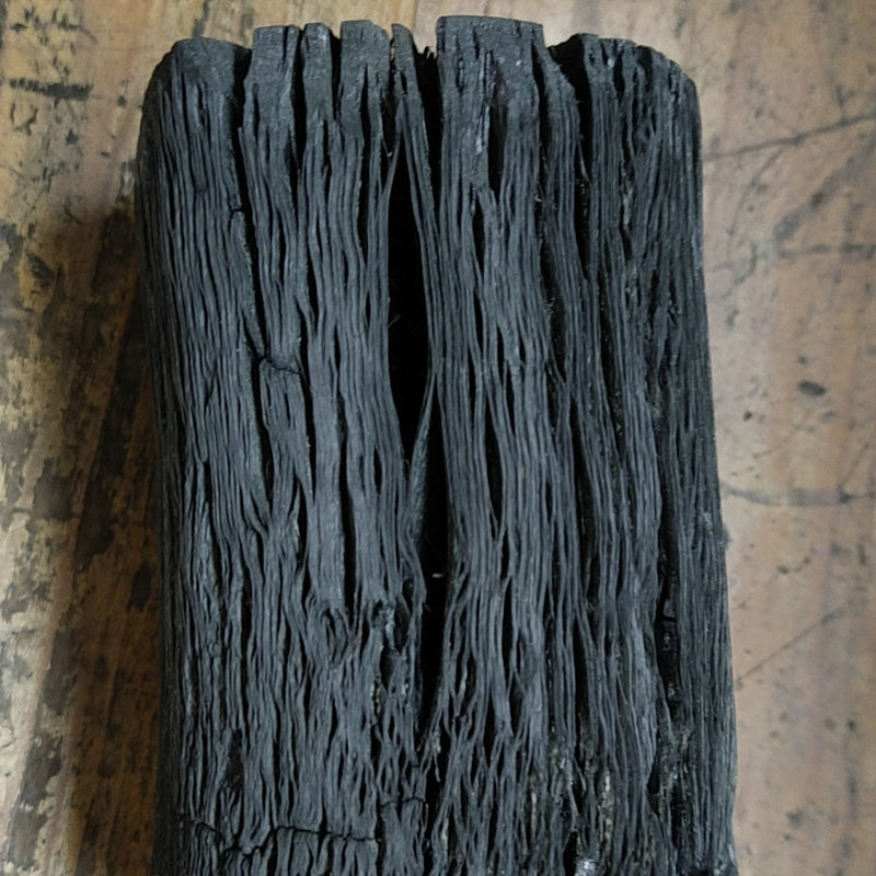 Spot outdoor high temperature barbecue charcoal oak chrysanthemum charcoal charcoal machine charcoal indoor heating tea cooking charcoal chrysanthemum charcoal