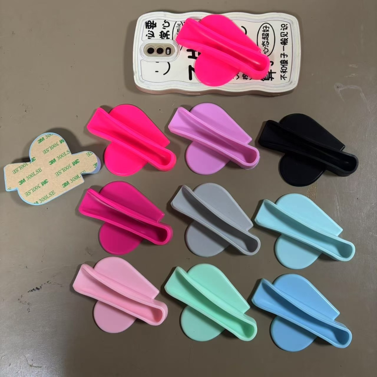 Cross-Border Popular Silicone Lipstick Holder Love Suction Cup Mobile Phone Case Lip Glaze Holder Protective Cover Silicone Lipstick Cover