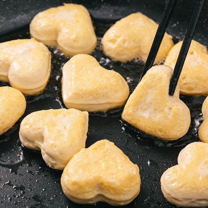 Yunnan Shiping wrapped tofu bubble-free popcorn heart-shaped small tofu Jianshui stinky tofu Guizhou specialty snack commercial