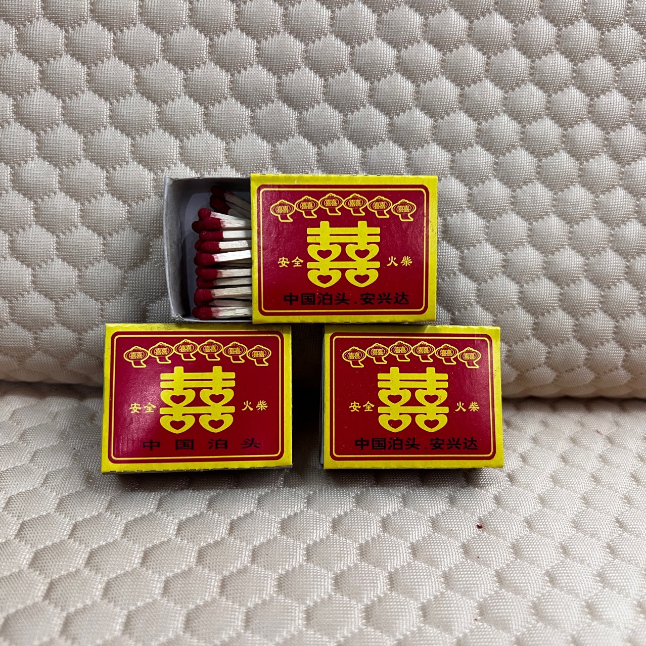 Double Happiness Matches for Home Use, Outdoor Matches, Vintage Nostalgic Matches for Weddings, Picnics, Emergencies, Disposable Matchbox
