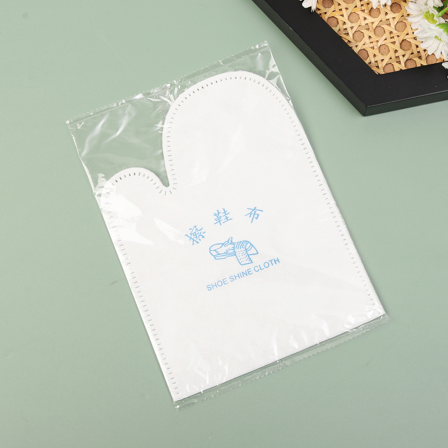 Five-Star Hotel Disposable Shoe Polishing Cloth, Enlarged Hand-Shaped Independent Bag Packaging, B&B Hotel Hospitality Shoe Polishing Paper