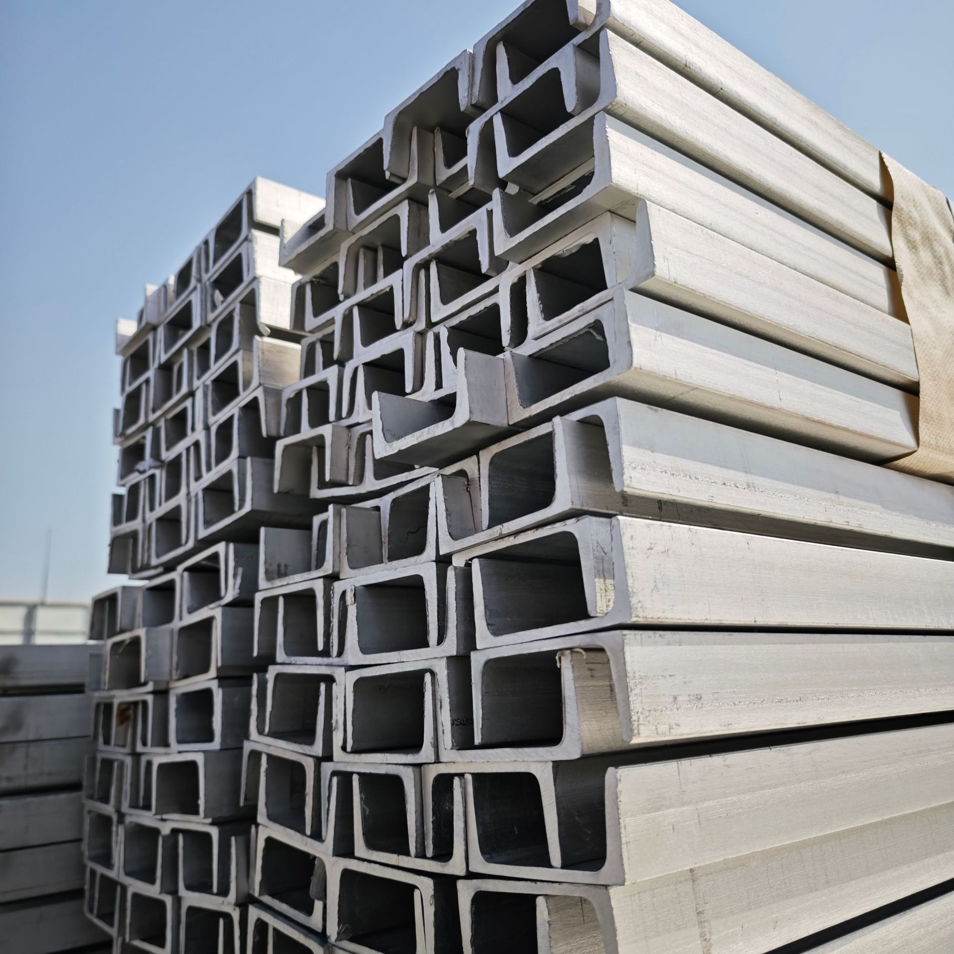 Stainless Steel Channel Steel Custom Cutting and Drilling 304/316L Channel Steel for Mechanical Equipment