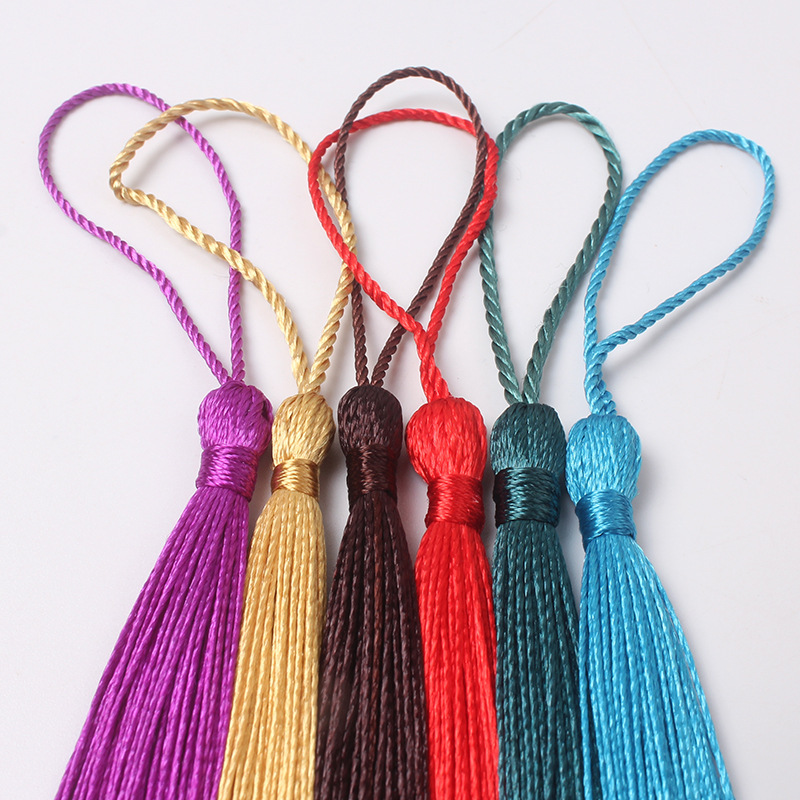 Factory wholesale tassel small hanging spike Chinese knot tassel bookmark small tassel spike pendant fan spike