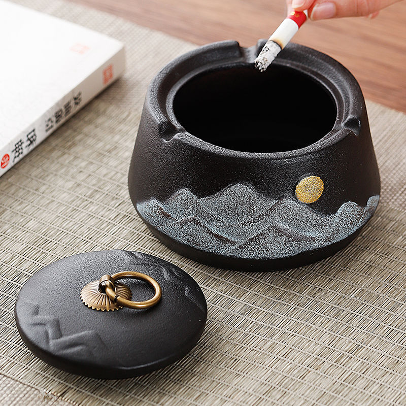 Light Luxury Ashtray Black Pottery Creative Ceramic Cigarette Cup B&B Hotel Home Living Room Tea Table Windproof Ashtray with Lid