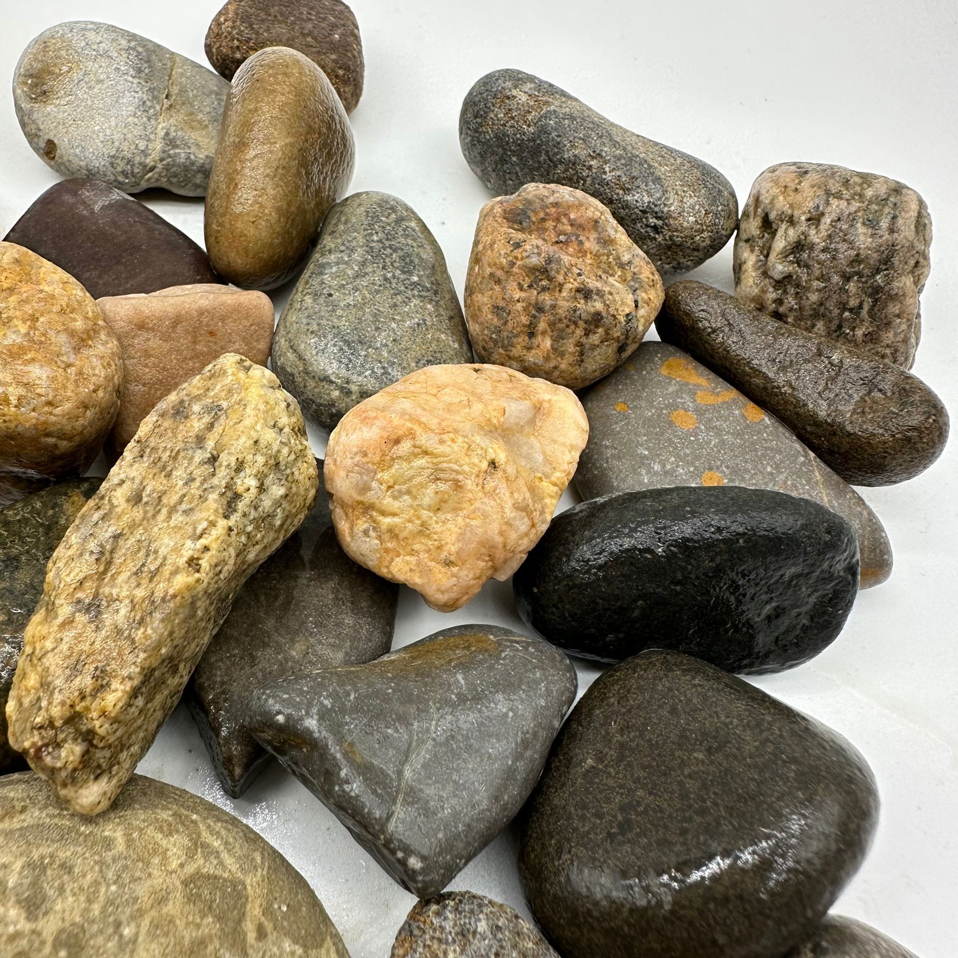 Pebbles 5-8cm Substation Special Polished Colorful Pebbles Paving Landscaping River Pebbles for Water Treatment