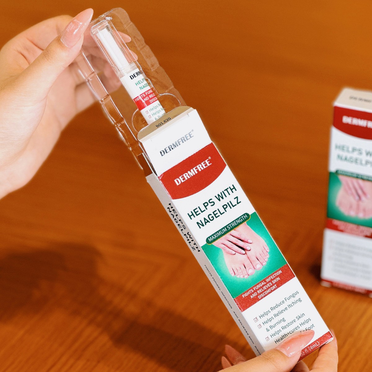 Dermfree Onychomycosis Liquid Pen Bottom Rotating Liquid Brush Design Portable Design Ready for Wholesale Delivery