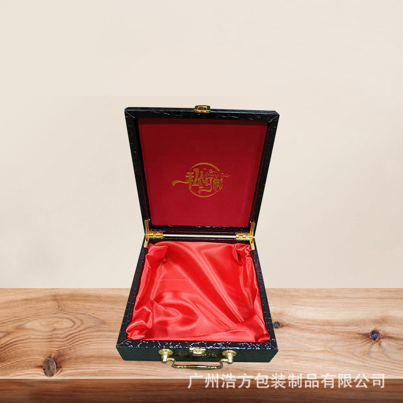 Spot crocodile grain belt wooden box belt belt box square box Tanabata Valentine's Day gift box hardware handle thick