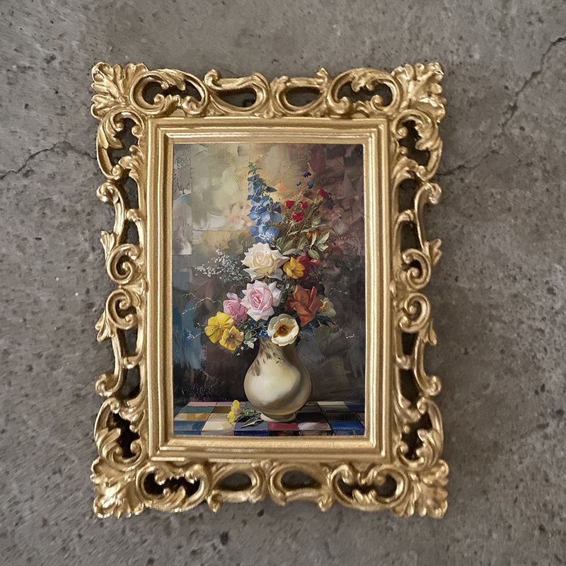 Retro European-style hollow embossed resin photo frame home wall decoration retro carved wall decoration wall hanging photo frame