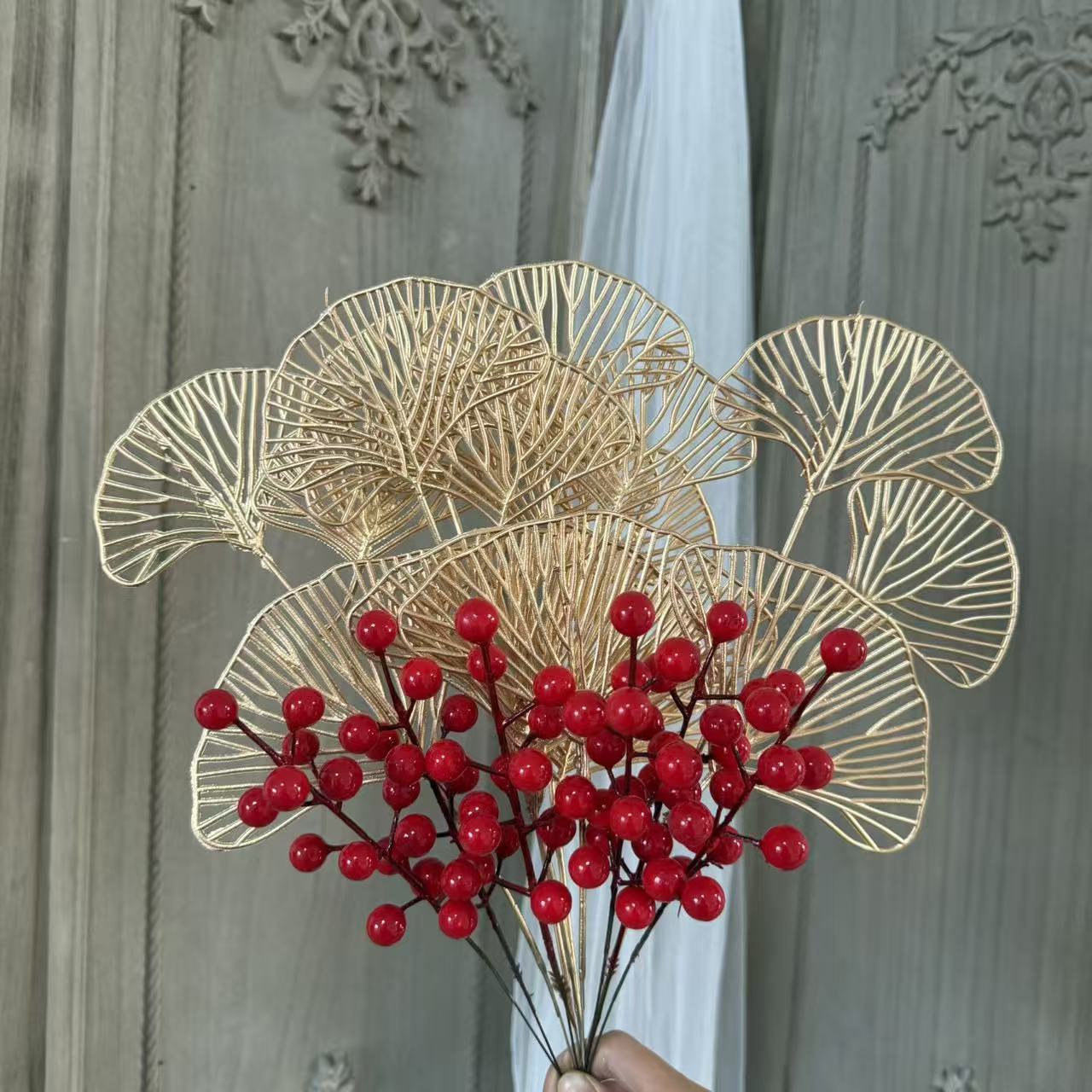 Оптовая продажа искусственных цветов на Новый год, красные ягоды, праздничные принадлежности, материалы для цветочных композиций