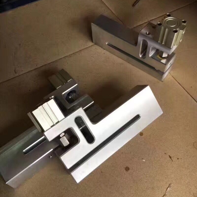 Ordinary material passing aircraft hole pneumatic plastic bag punching machine bag making machine puncher for plastic bag plastic bag punching