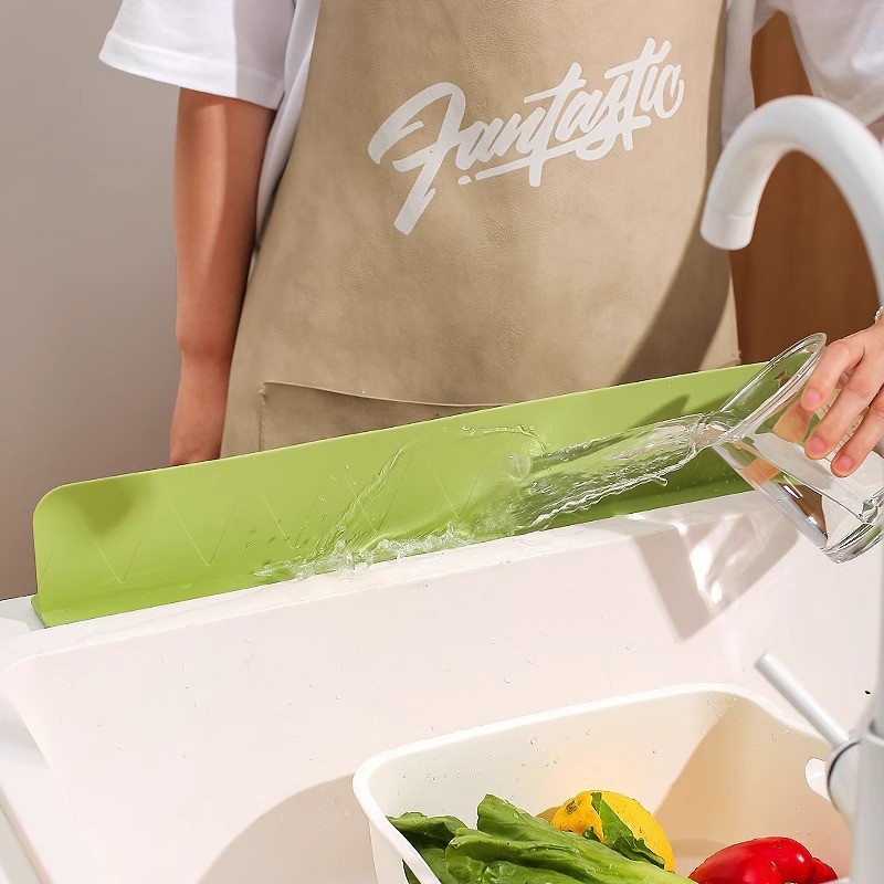 New Nordic Style Rectangular Heightened Water Barrier Multifunctional Kitchen Sink with Suction Cup Silicone Water Barrier Batch